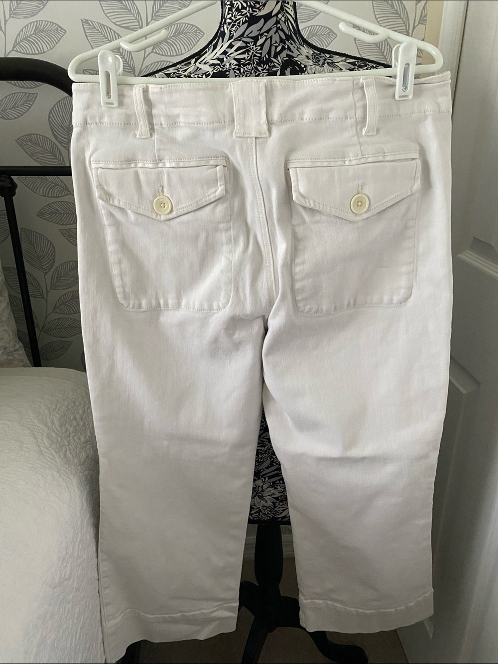 Cabi Lido cropped White Wide-Leg jeans in cotton/poly/spandex with stretch - Picture 5 of 9